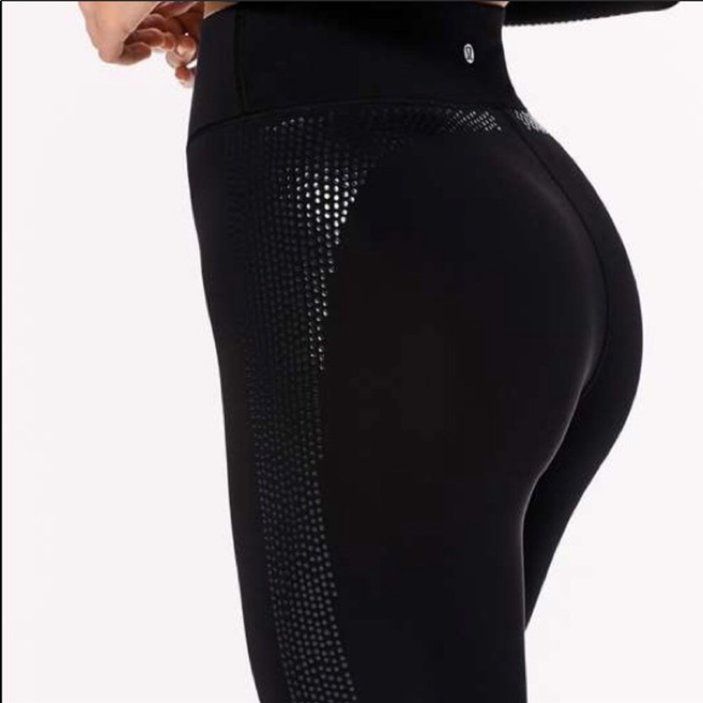 Lululemon leggings “plank to pike tight” sz: 4. RARE!!